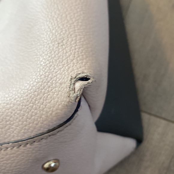 Guess Handbag - Picture 5 of 8